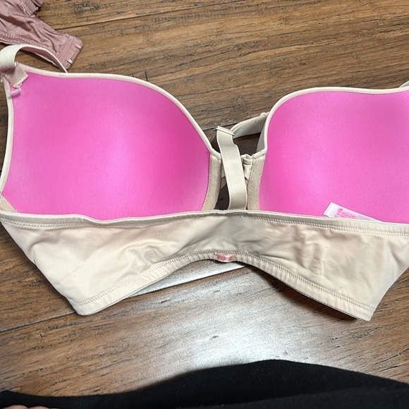 34dd - Picture 2 of 2